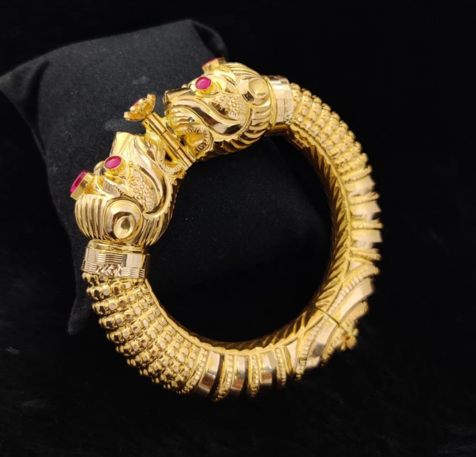 Shinde Shai Toda (Lion Braslet)