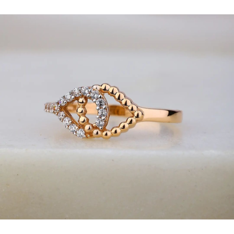 Exquisite 18k gold ring