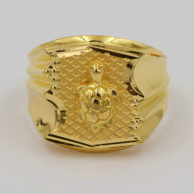 Lavish 22k gold ring