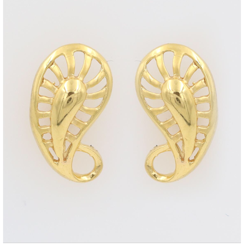 Classy 18K Gold earrings